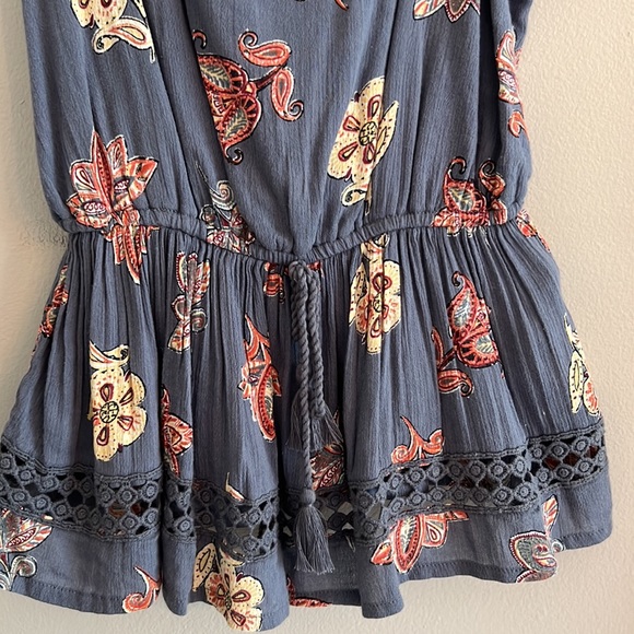 Abercrombie and Fitch Top - Picture 2 of 5